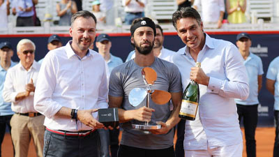 Nikoloz Basilashvili wins the German Open 2018